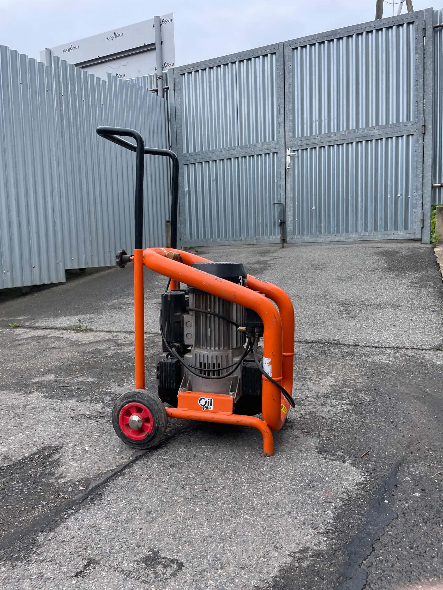 Bezolejový kompresor Gentilin 330 L, 230 V - Obrázek 2